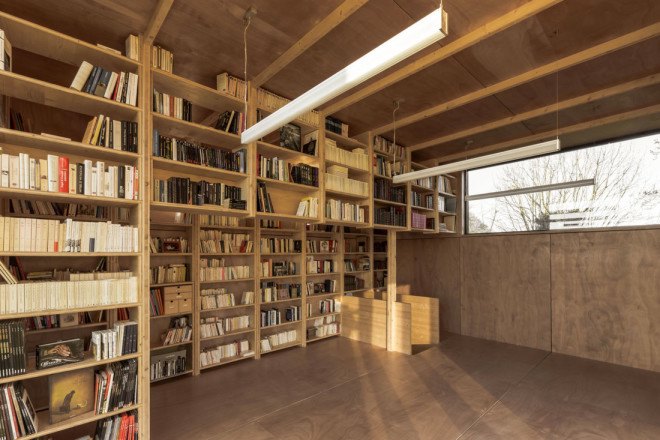 Senneville sur Fécamp, writer's nook, observatory, Normandie, English Channel, northern France, Senneville sur Fécamp, Ziegler Antonin, green renovation, simple material palette, green design, sustainable design, eco-design, France