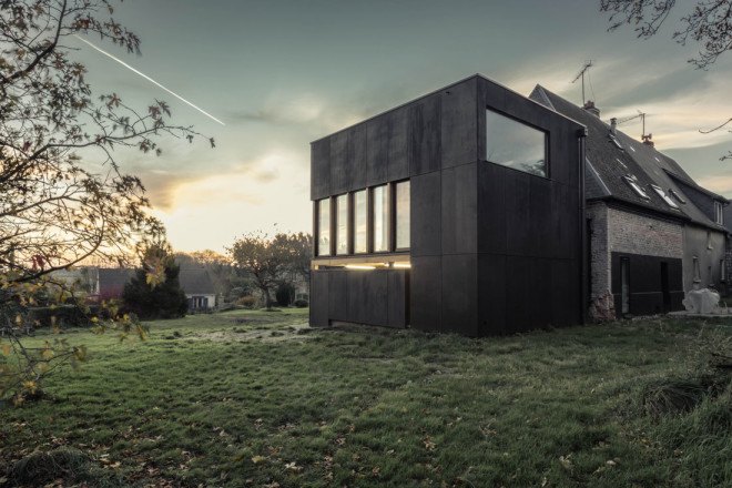 Senneville sur Fécamp, writer's nook, observatory, Normandie, English Channel, northern France, Senneville sur Fécamp, Ziegler Antonin, green renovation, simple material palette, green design, sustainable design, eco-design, France