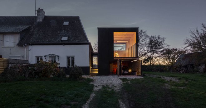 Senneville sur Fécamp, writer's nook, observatory, Normandie, English Channel, northern France, Senneville sur Fécamp, Ziegler Antonin, green renovation, simple material palette, green design, sustainable design, eco-design, France