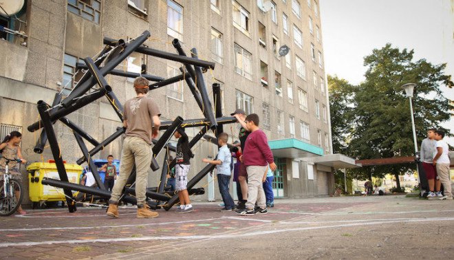 ONOFF, BOULEvard ball, urban intervention, urban art installation, art installation, mobile playground, Kanal Playground Festival, reader submitted content, Buckminster Fuller, tensegrity