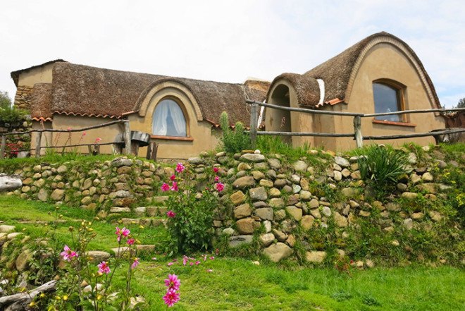 Ecolodge del Lago, Copacabana, Lake Titikaka, Adobe house, Lak'a Uta Architecture, Bolivia, vegetable garden, stepped terrace, green wall, solar water heater, stone sculptures