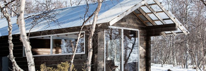 Aslak Haanshuus Arkitekter, Norway, log cabin, green renovation, wooden architecture, pitched roof, traditional contruction techniques, modern retreat, wooden deck, green building