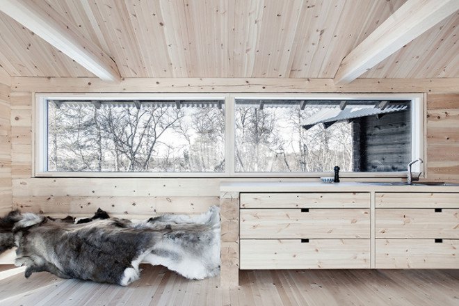 Aslak Haanshuus Arkitekter, Norway, log cabin, green renovation, wooden architecture, pitched roof, traditional contruction techniques, modern retreat, wooden deck, green building