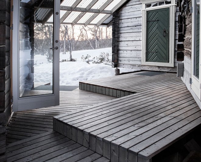 Aslak Haanshuus Arkitekter, Norway, log cabin, green renovation, wooden architecture, pitched roof, traditional contruction techniques, modern retreat, wooden deck, green building