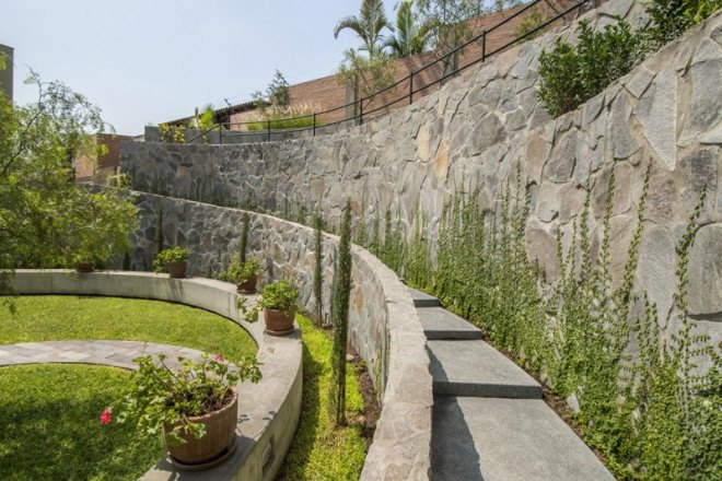 peru, lima, cockfighting, cockfighting arena, garden, garden makeover, 2.8x architects, stone garden, repurposed materials