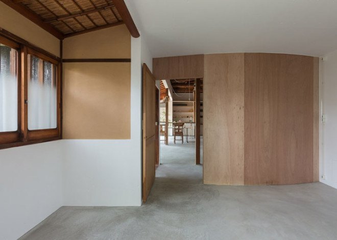 Tato Architects, Japan, Japanese architecture, traditional architecture, small spaces, open-plan layout, glass walls, wooden deck, green renovation