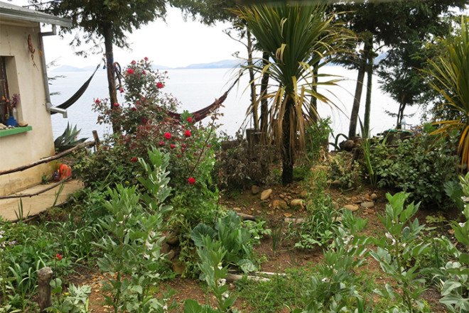 Bolivia, Kasa Cultural Sol y Luna, eco-friendly accommodation, Lake Titicaca, recycled materials, dry toilet, rainwater collection system, solar water heater, vegetable garden, empowering women, Libertad,