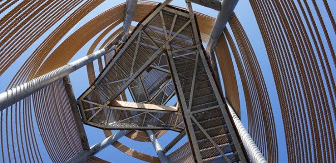Ateliereen Architects, oservation tower, viewing tower, Dutch architects, Belgium, wooden structure, natural materials, MaMu Architects, tower, sand dunes, nature reserve