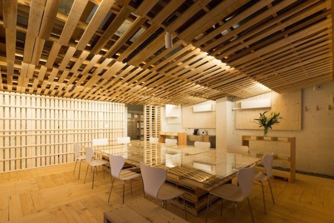 Japan, Tokyo, Hiroki Tominaga Atelier, green design, sustainable design, renovation, green renovation, pallets, temporary design, recyclable design,