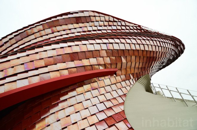 Daniel Libeskind, pollution cleaning building, pollution scrubbing tiles, Libeskind, Vanke Pavilion, World Expo, Milan Expo, World Expo 2015, 2015 Milan Expo, China, Vanke, Milan Expo 2015, red ceramic tiles, Daniel Libeskind, Casalgrande Padana, self-cleaning tiles, rooftop terrace, green design, Italy, sustainable design, green architecture, Italy