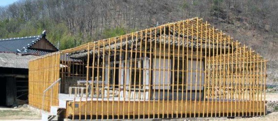 Wise Architecture, cafe renovation, Cafe of Wind, contemporary old, old is gold, bamboo frame, 300-year-old home, South Korea