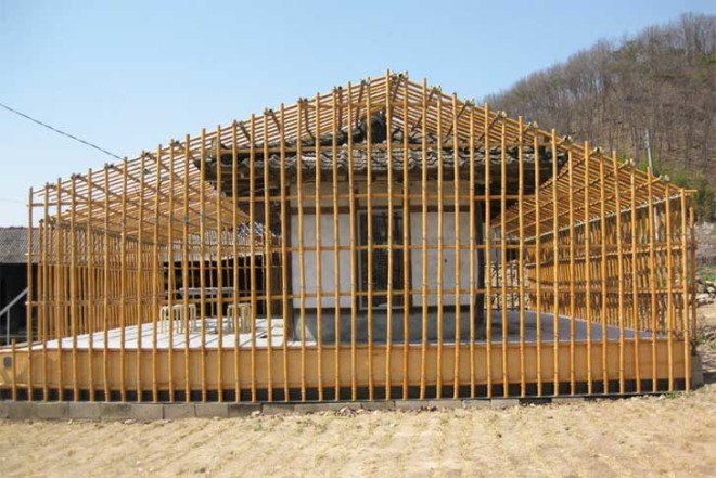 Wise Architecture, cafe renovation, Cafe of Wind, contemporary old, old is gold, bamboo frame, 300-year-old home, South Korea