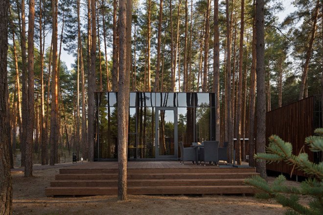 green design, eco design, sustainable design, Relax Park Verholy, Poltova Ukraine, YOD Design Lab, stilted house, prefabricated cabin, mirrored glass