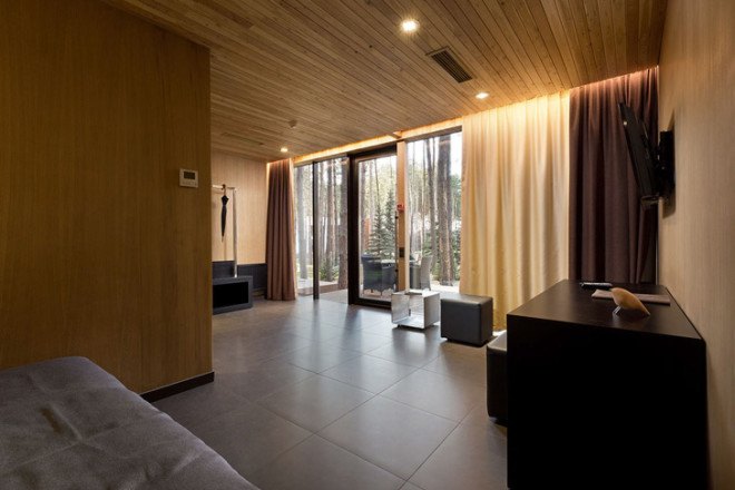 green design, eco design, sustainable design, Relax Park Verholy, Poltova Ukraine, YOD Design Lab, stilted house, prefabricated cabin, mirrored glass