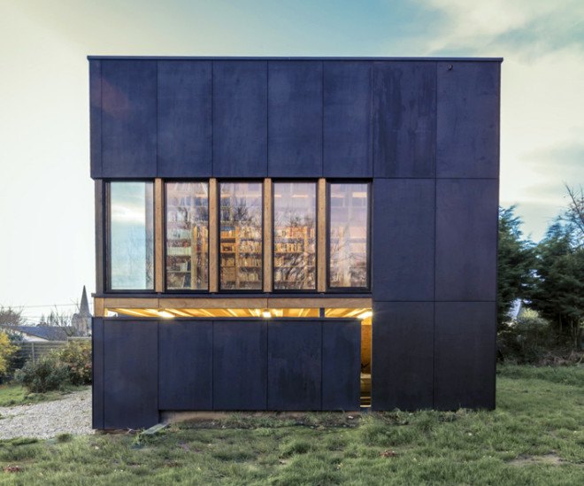 Senneville sur Fécamp, writer's nook, observatory, Normandie, English Channel, northern France, Senneville sur Fécamp, Ziegler Antonin, green renovation, simple material palette, green design, sustainable design, eco-design, France