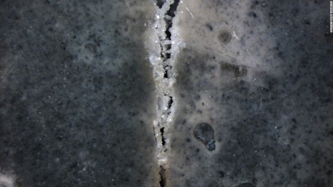 concrete, bioengineering, bioconcrete, beneficial bacteria, green building materials, biological building materials, green buildings, self repairing building, self repair, self healing concrete, self healing materials