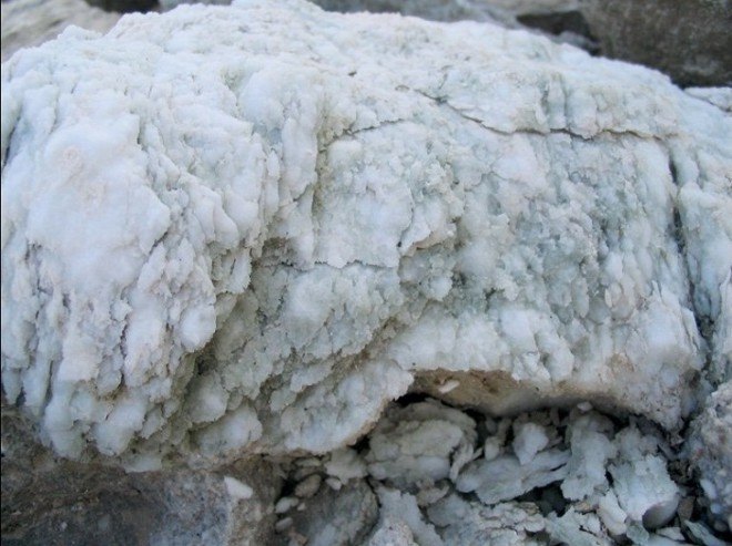 concrete, bioengineering, bioconcrete, beneficial bacteria, green building materials, biological building materials, green buildings, self repairing building, self repair, self healing concrete, self healing materials