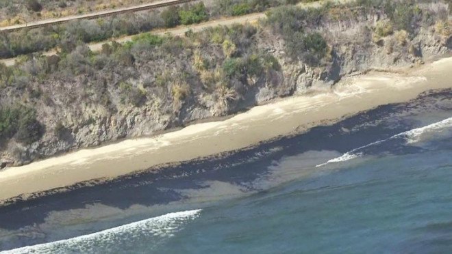 oil spill, oil slick, environmental disaster, santa barbara oil, refugio state beach oil, oil pipeline crack, channel islands national marine sanctuary, sea life oil