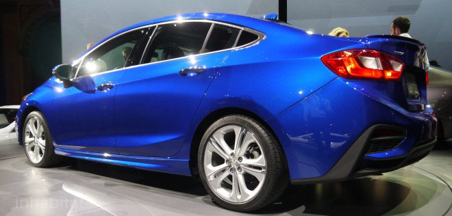 2016 Chevy Cruze, Chevrolet, new Chevy cars for 2016, high-efficiency vehicles, Ecotec 1.4L turbo engine, Hydra-Matic 6T35 six-speed automatic transmission, Apple CarPlay, Android Auto, OnStar 4G LTE Wi-Fi, Chevy Cruze, GM cars, compact sedan, Ecotec engine, high-efficiency engine, MPG, green cars, green transportation, green design