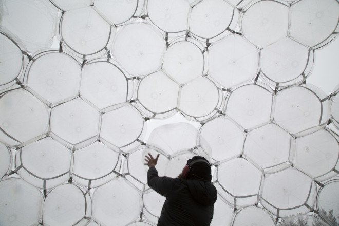 Pneuhaus, Bubble Dome, inflatable architecture, temporary architecture, geodesic dome, Buckminster Fuller, temporary pavilion, lightweight structure, Rhode Island