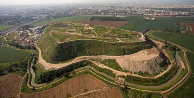 Ariel Sharon Park - formerly known as "Trash Mountain", landfills, parks created from landfills, mount trashmore, tony hawk, bioplastic, peter latz, ariel sharon park, hiriya park, tel aviv, israel, ayalon riverbed, sai tso wan recreation ground, hong kong baseball association, landfill rehabilitation, pulau semaku, singapore, coral reefs, mangroves, cesar chavez park, berkeley, san francisco park, golden gate bridge, alcatraz, angel island, wildlife sanctuary, berkeley kite festival, port sunlight river park, landscape architecture, river mersey, wetlands, wirral coast, flushing meadows, flushing meadows-corona park, nyc landfills, nyc parks, meadow lake nyc, fresh kills, fresh kills staten island landfill, fresh kills staten island park