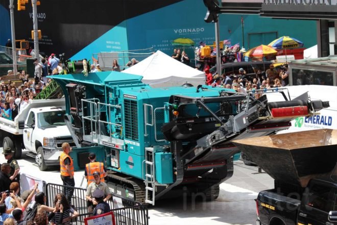 US Fish and Wildlife Service, ivory crush, times square, illegal ivory, end ivory, poaching, end poaching, save the elephants, ivory trafficking, wildlife trafficking