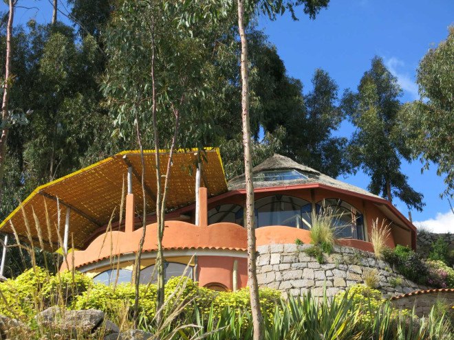 Martin Stratker, Las Olas, fairy tale accomodation, Bolivian hotel, Copacabana, Bolivia, local builders, German sculptor, animal shaped building, snail building, Ana Lisa Alperovich