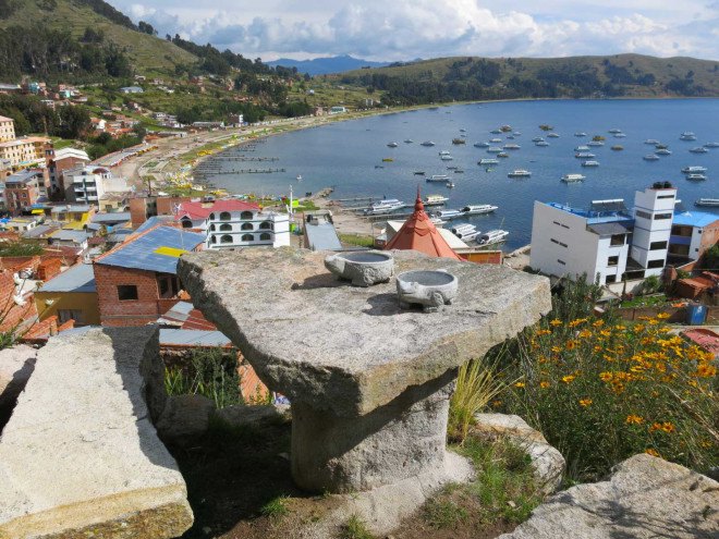 Martin Stratker, Las Olas, fairy tale accomodation, Bolivian hotel, Copacabana, Bolivia, local builders, German sculptor, animal shaped building, snail building, Ana Lisa Alperovich