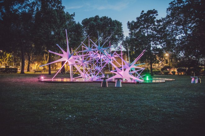 NonScale, Sky Pavilion, Sky by NonScale, ArchTriumph, 2015 Triumph Pavilion, Triumph Pavlion, temporary artwork, pavilion, North Star pavilion, Bethnal Green, Museum Gardens, London