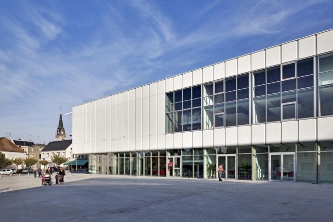 green design, eco design, sustainable design, Auneau Cultural Center, Architecture Patrick Mauger, glass curtain, pitched roof, cultural center, glass facade, solar panels