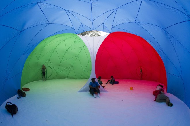 Pneuhaus, temporary installation, art installation, pneumatic architecture, pneumatic bubble, inflatable pods, inflatable architecture, RGBubble, Brown University, Rhode Island, Better World by Design, Core77 Design Awards