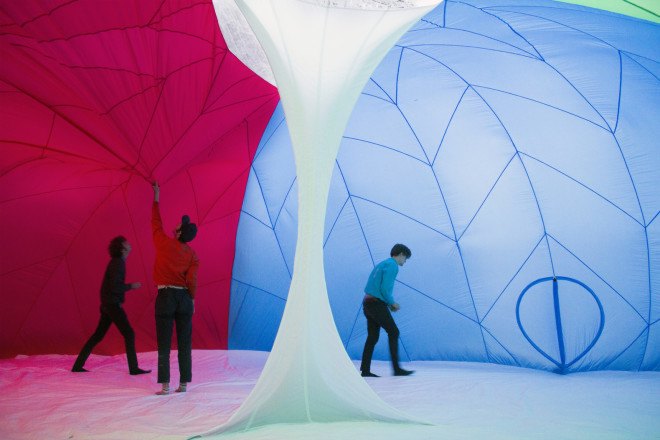 Pneuhaus, temporary installation, art installation, pneumatic architecture, pneumatic bubble, inflatable pods, inflatable architecture, RGBubble, Brown University, Rhode Island, Better World by Design, Core77 Design Awards