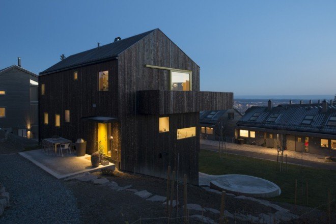 green design, eco design, sustainable design, timber clad home, Schjelderup Trondahl Arkitekter, House Linnebo, Oslo, pitched roof