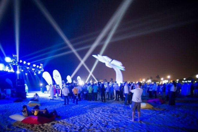 Solar Smart Palms, Al Mamzar beach, solar power, dubai, sustainable design, dubai solar power, solar power installations, solar trees beach, 103 Smart Palms on dubai beach, solar power design, Jumeirah beach smart palms, green design, renewable energy,