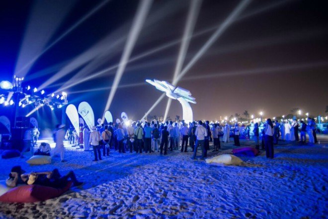 Solar Smart Palms, Al Mamzar beach, solar power, dubai, sustainable design, dubai solar power, solar power installations, solar trees beach, 103 Smart Palms on dubai beach, solar power design, Jumeirah beach smart palms, green design, renewable energy,