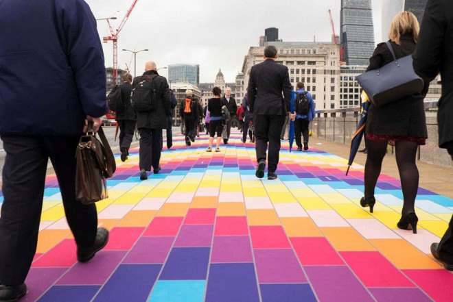 Spark Your City, one-day event, colorful urban carpet, London Bridge, pop-up installation, public design, gloomy monday, love mondays
