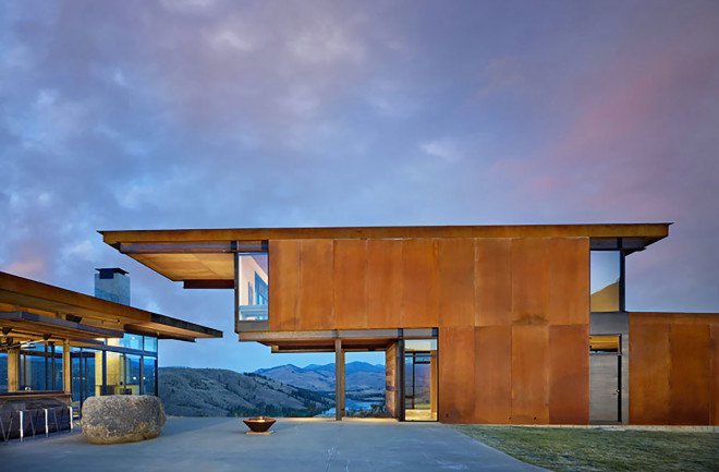 green design, eco design, sustainable design, Tom Kundig, Olson Kundig Architecture, corten steel, cantilevered house, Studhorse house, vacation retreat, glass curtains, Methow Valley
