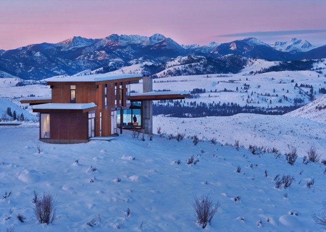 green design, eco design, sustainable design, Tom Kundig, Olson Kundig Architecture, corten steel, cantilevered house, Studhorse house, vacation retreat, glass curtains, Methow Valley