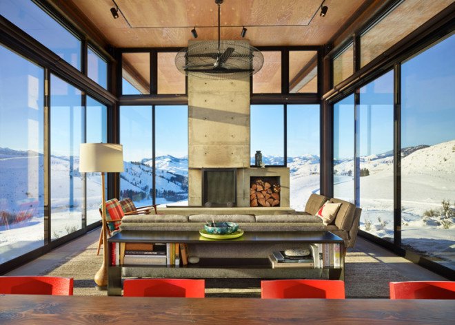 green design, eco design, sustainable design, Tom Kundig, Olson Kundig Architecture, corten steel, cantilevered house, Studhorse house, vacation retreat, glass curtains, Methow Valley