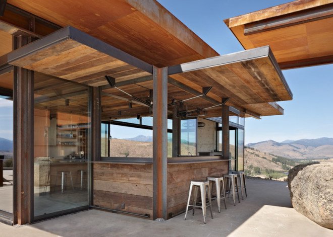 green design, eco design, sustainable design, Tom Kundig, Olson Kundig Architecture, corten steel, cantilevered house, Studhorse house, vacation retreat, glass curtains, Methow Valley