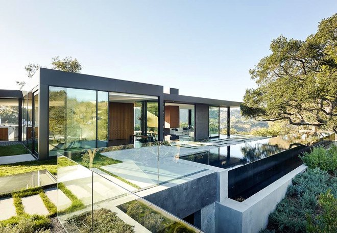 Oak Pass House, Walker Workshop, Southern California, California, hillside house, daylit home, glass facade, underground house, courtyard, concrete house, green architecture, luxurious villa