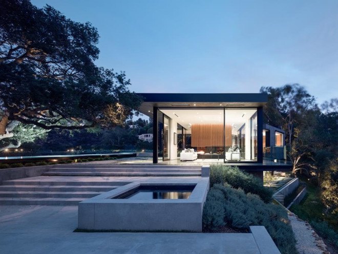Oak Pass House, Walker Workshop, Southern California, California, hillside house, daylit home, glass facade, underground house, courtyard, concrete house, green architecture, luxurious villa