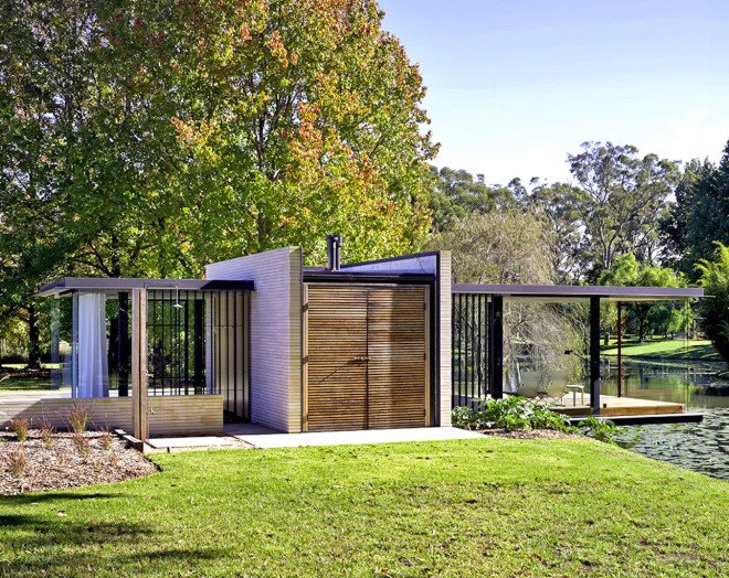 Wirra Willa Pavilion, Wirra Willa Pavilion by Matthew Woodward Architect, Matthew Woodward Architect, Modernist architecture, pavilion, glass pavilion, spa and guesthouse, Mies van der Rohe, Somersby, natural materials