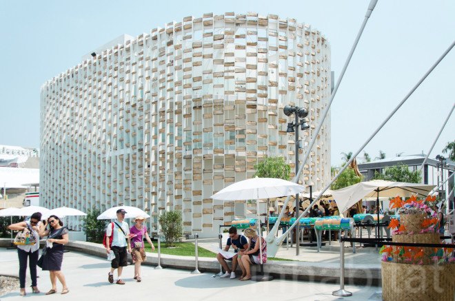 Uruguay, Uruguay Pavilion, 2015 Milan Expo, expo pavilion, exterior shading, bioclimatic facade, eco facadeX log facade, wood facade, temporary, temporary pavilion, Wood, wooden architecture, Milan, brise soleil