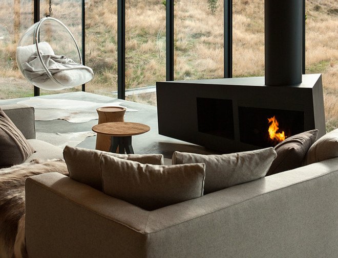 Annandale Seascape Cottage, Pattersons, New Zealand, green retreat, green cottage, rainwater harvesting, reforestation, earthquake-resistant home, glass facade, seaside home