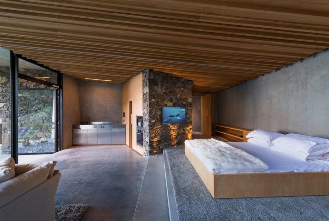 Annandale Seascape Cottage, Pattersons, New Zealand, green retreat, green cottage, rainwater harvesting, reforestation, earthquake-resistant home, glass facade, seaside home