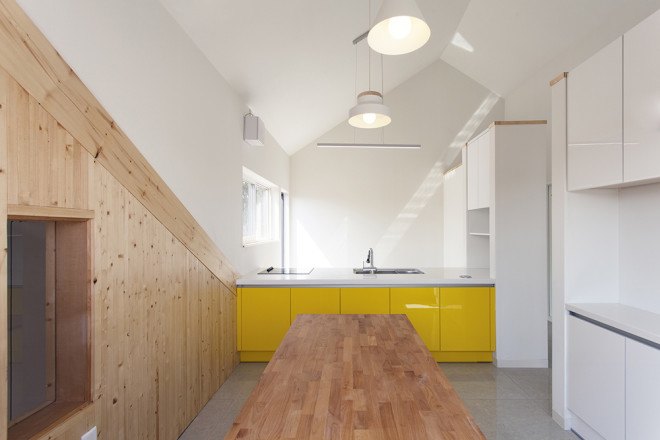 Bow-wow House, Bow-wow house by Design Band YOAP, Design Band YOAP, dog friendly house, dog friendly guesthouse, bow wow house south korea, south korea, south korea architecture, timber framed architecture, timber framed house, asphalt shingles, cement siding panels, dog guesthouse,