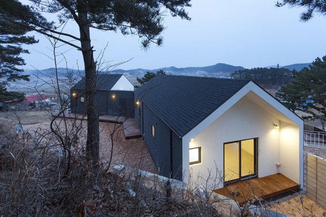 Bow-wow House, Bow-wow house by Design Band YOAP, Design Band YOAP, dog friendly house, dog friendly guesthouse, bow wow house south korea, south korea, south korea architecture, timber framed architecture, timber framed house, asphalt shingles, cement siding panels, dog guesthouse,