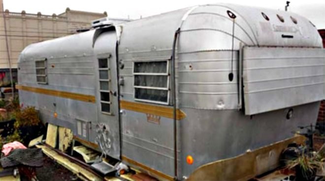 Camping Trailer, Red Hook, rooftop homes, nyc rooftop houses, trailer on the roof, nyc trailer, green roof, green design, nyc buildings, Streamline trailer nyc roof, nyc Streamline, Department of Buildings, tiny homes, minimalist living,