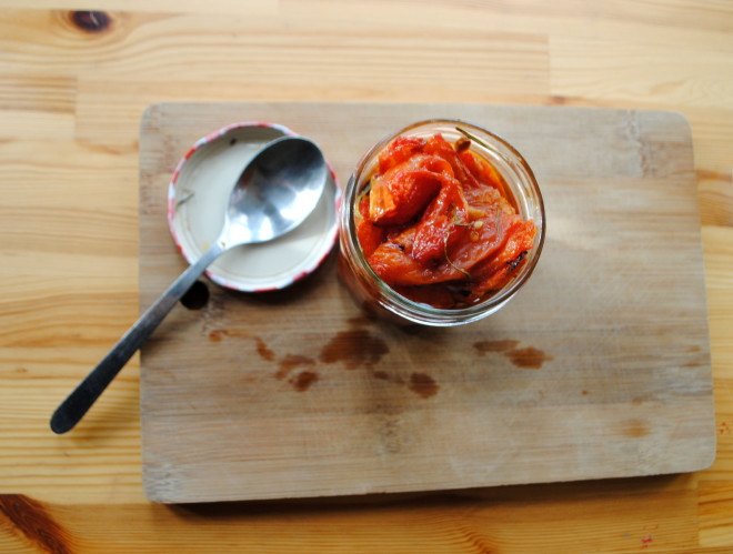 recipe, cooking, seasonal, tomato, confit, vegetable, DIY, kitchen, how to make tomato confit, tomato confit recipe, seasonal summer recipe, farmer's market recipe, DIY tomato confit